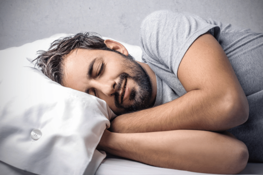 Bewegung zur Verbesserung von Schlafqualität & Erholung.