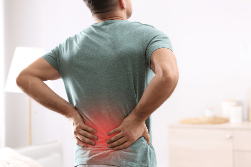 Stabilisierendes Rückentraining zur Schmerzreduktion im Alltag.